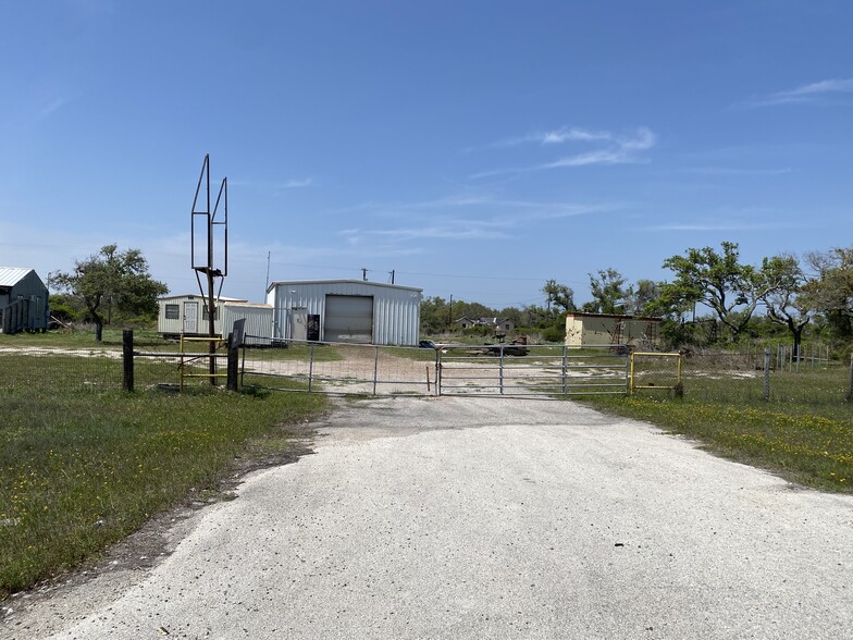 2034 Tx-35 Bypass, Aransas Pass, TX for sale - Primary Photo - Image 1 of 1