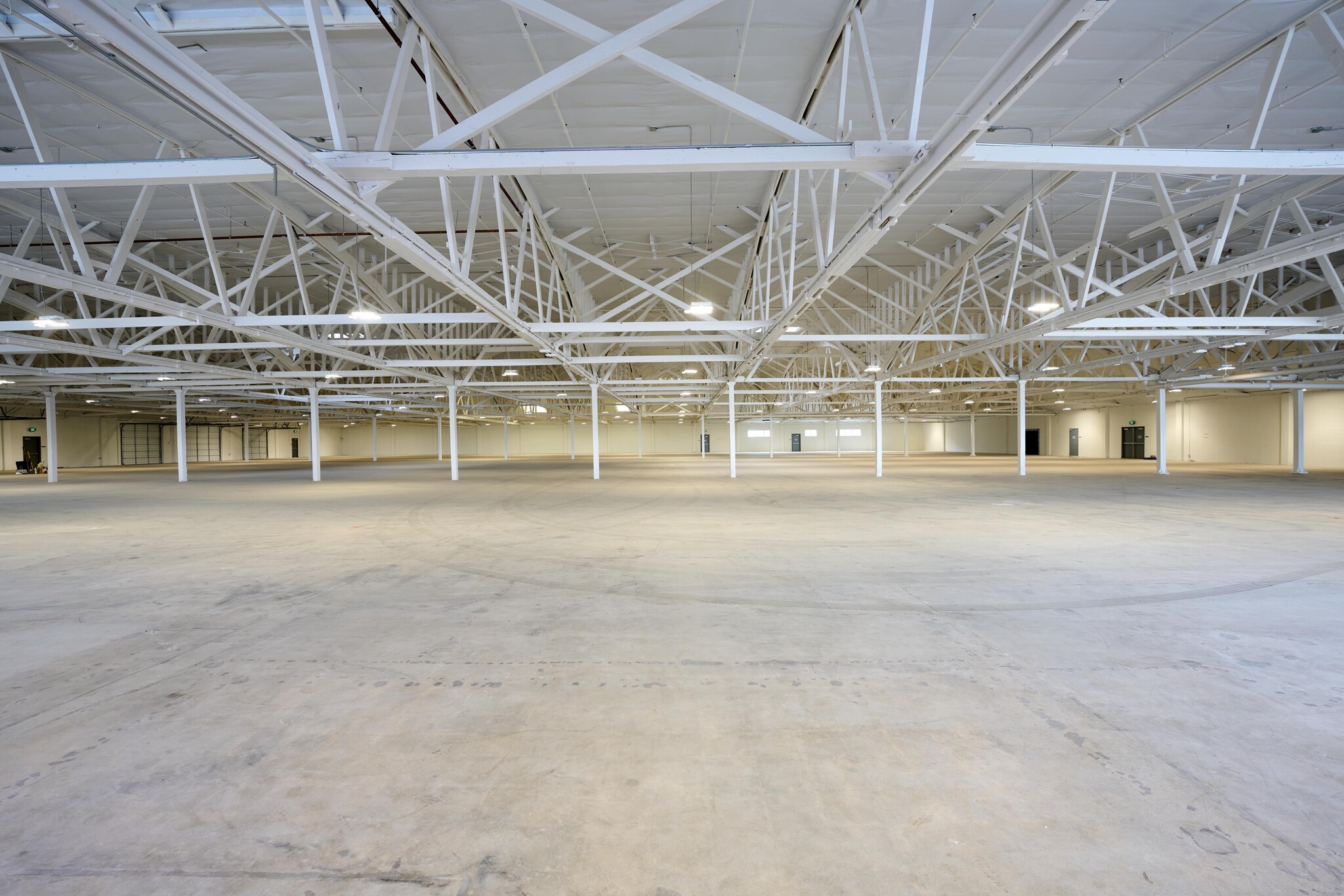 5432 W 102nd St, Los Angeles, CA for sale Interior Photo- Image 1 of 2