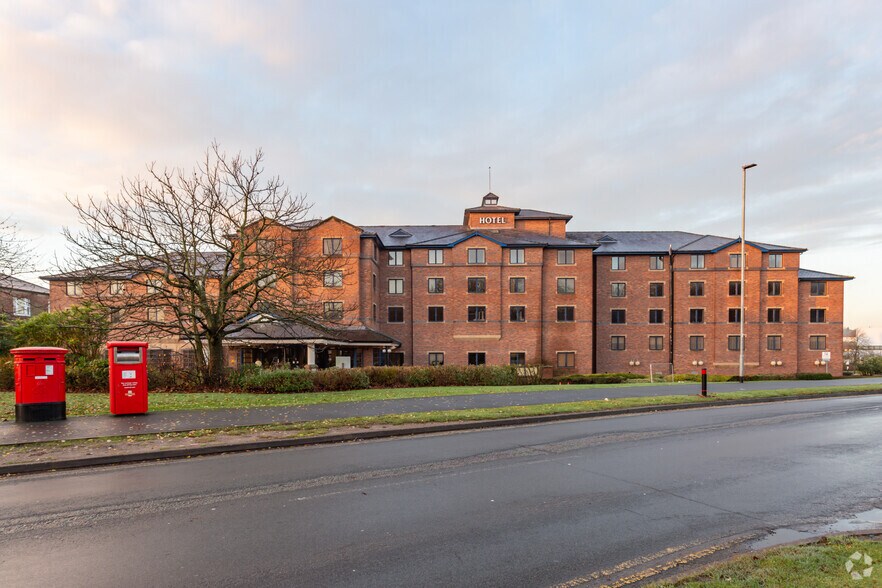 Etruria Hall, Stoke On Trent for sale - Primary Photo - Image 1 of 1