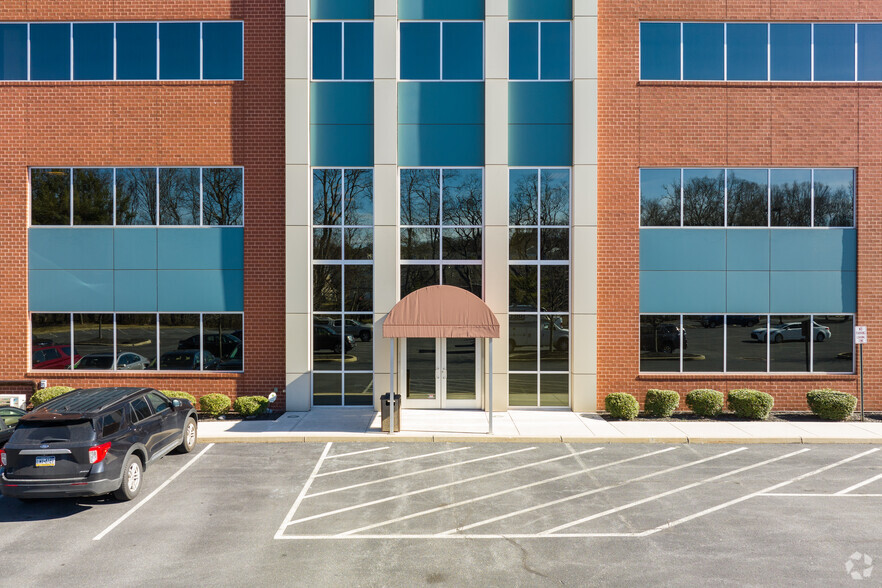 5 Capital Dr, Harrisburg, PA for lease - Building Photo - Image 3 of 17