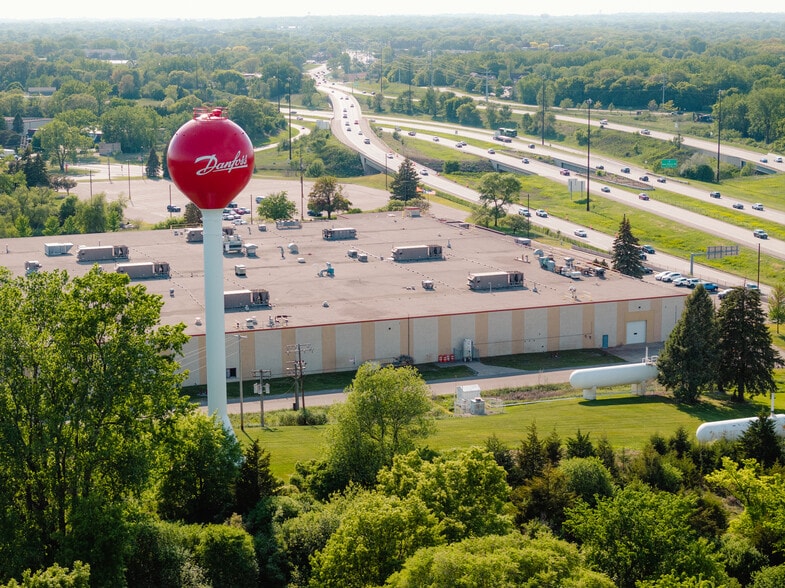 14900 Technology Dr, Eden Prairie, MN for lease - Building Photo - Image 2 of 14