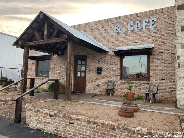 2209 E Main St, Uvalde, TX for sale - Building Photo - Image 2 of 14