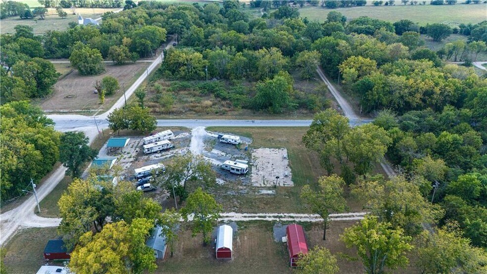 74 2nd St, Moran, KS for sale - Building Photo - Image 1 of 39