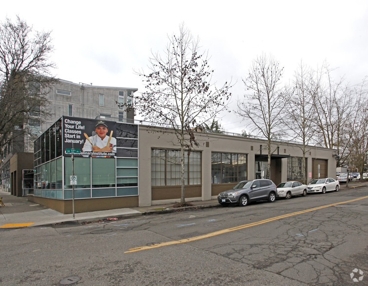 1701 SW Jefferson St, Portland, OR for sale - Primary Photo - Image 1 of 1