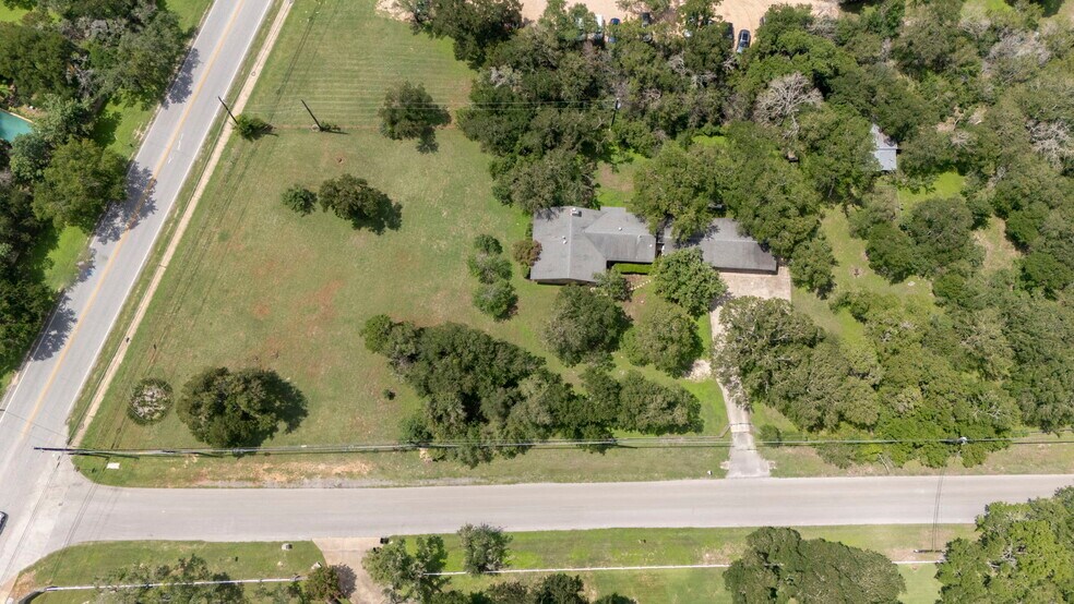 3511 Wyldwood Rd Austin TX 78739 - 3511 Wyldwood Rd Austin TX Building Photo 2 Large
