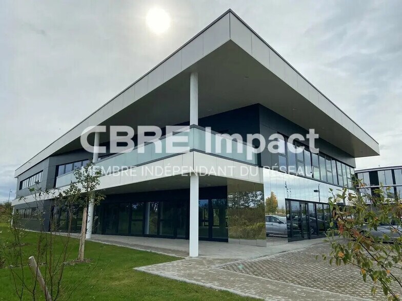 Office in Sainte-Savine for lease - Building Photo - Image 3 of 11