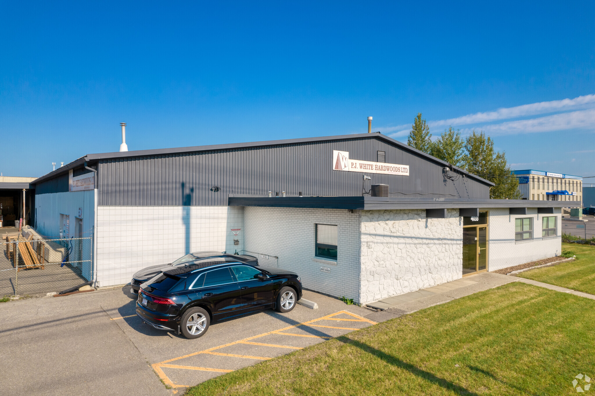 4033 11th St SE, Calgary, AB for lease Building Photo- Image 1 of 5