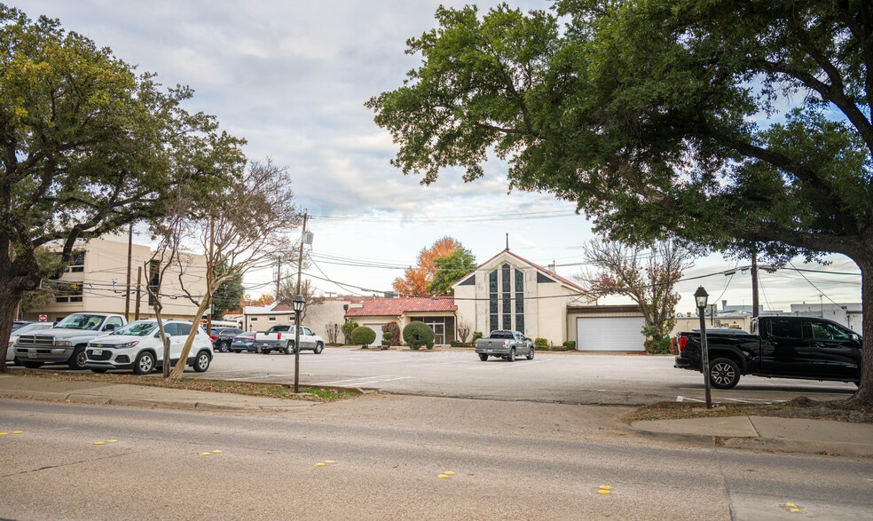 716 Main St, Garland, TX for lease - Building Photo - Image 2 of 14