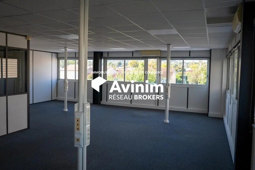 Office in Albi for lease - Interior Photo - Image 1 of 6