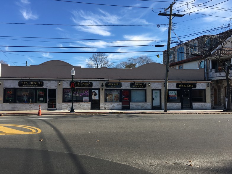 34-42 Carleton Ave, Central Islip, NY for lease - Building Photo - Image 2 of 5