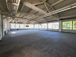 60 Baldwin Ave, Pontiac, MI for lease Interior Photo- Image 2 of 11