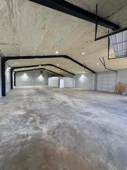 6251 Griggs Rd, Houston, TX for sale - Interior Photo - Image 3 of 14