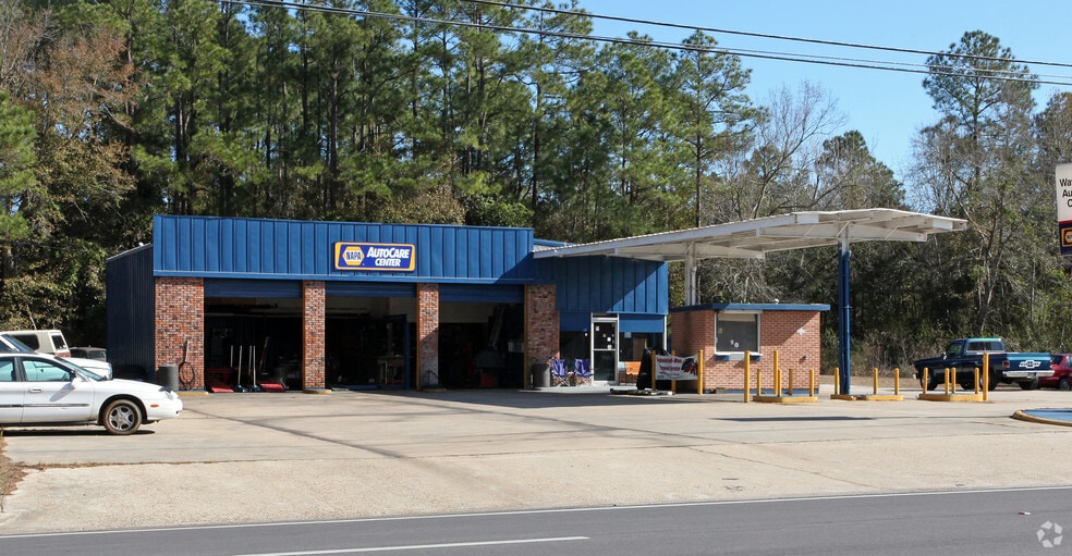 3000 Ladnier Dr, Gautier, MS for sale - Building Photo - Image 2 of 5