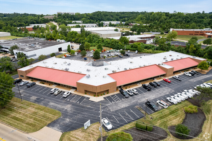 1671-1683 Larkin Williams Rd, Fenton, MO for lease - Building Photo - Image 2 of 5