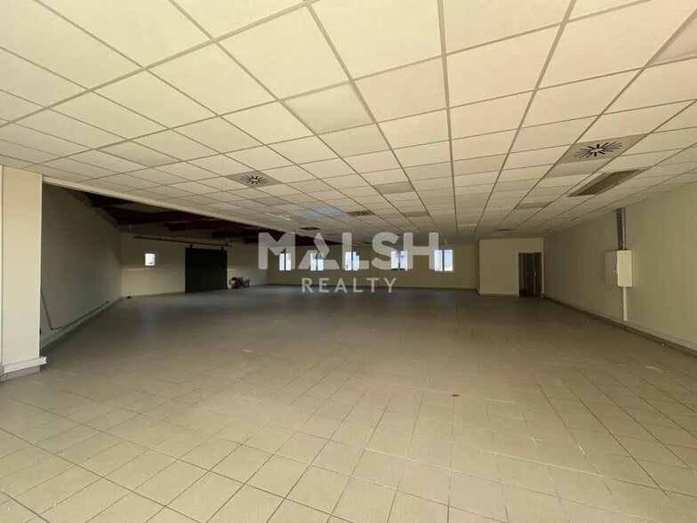 Office in Décines-Charpieu for lease - Interior Photo - Image 3 of 24