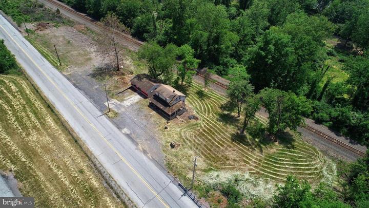1864 Riverview Rd, Dauphin, PA for sale - Primary Photo - Image 1 of 19