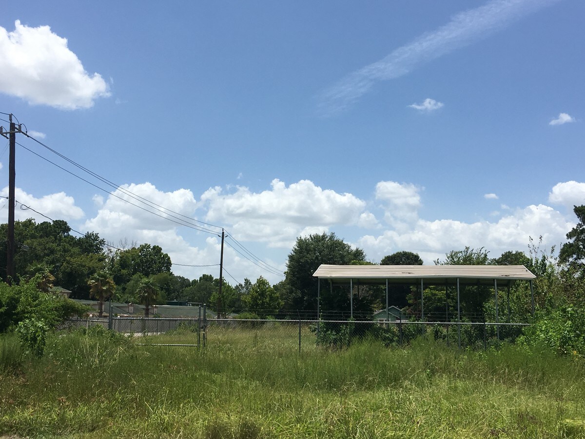 11803 Eastex Fwy, Houston, TX 77039