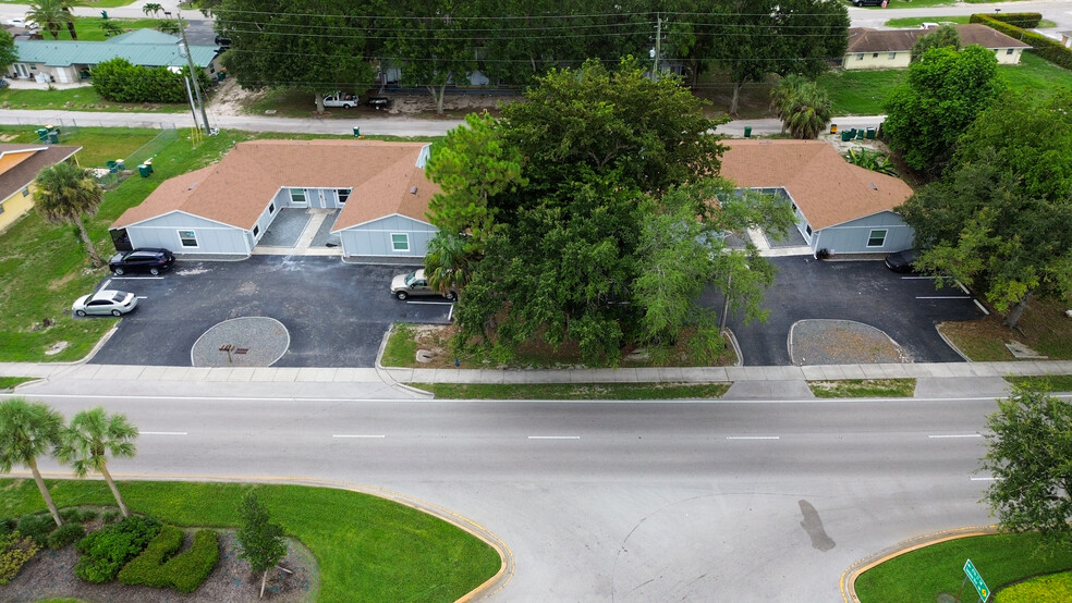 4648 Golden Gate Pky, Naples, FL for sale - Building Photo - Image 1 of 10