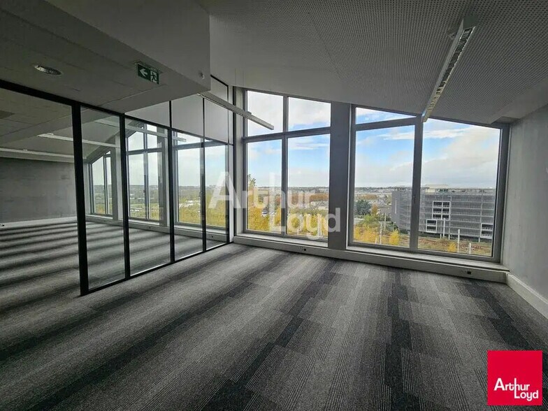 Office in Angers for sale - Interior Photo - Image 1 of 2