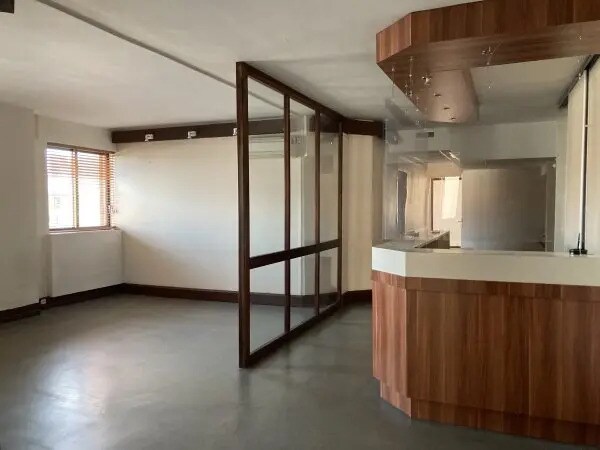 Office in Perpignan for sale Interior Photo- Image 1 of 5