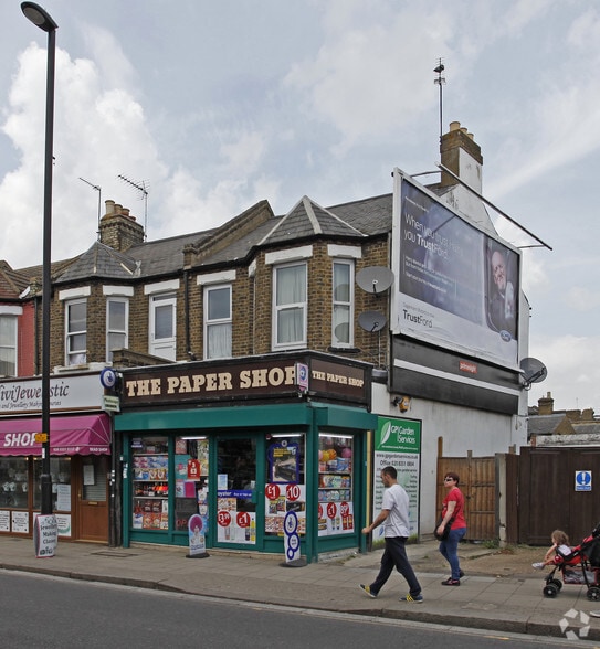 83 Lancaster Rd, Enfield for sale - Primary Photo - Image 1 of 1