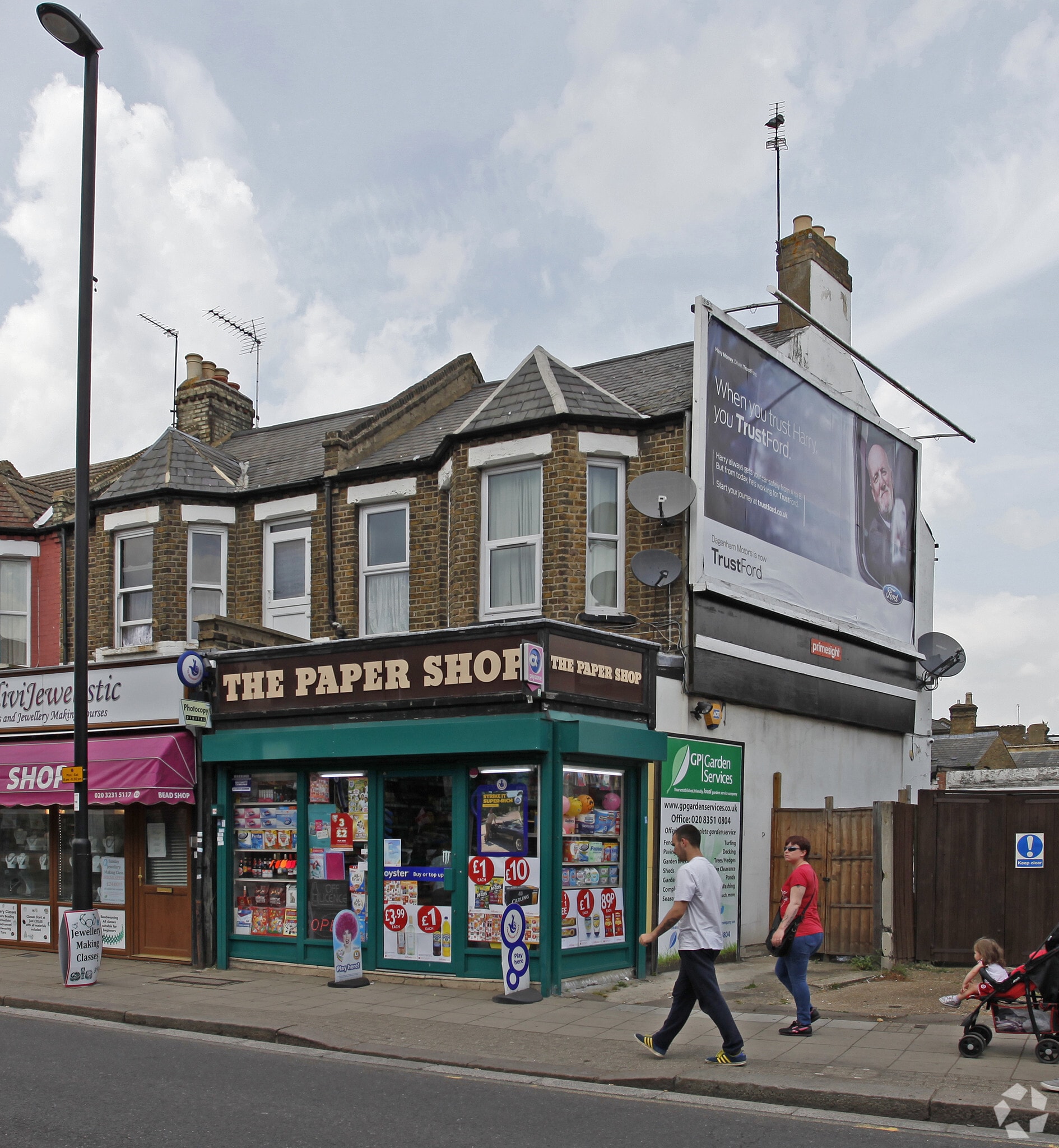83 Lancaster Rd, Enfield for sale Primary Photo- Image 1 of 1