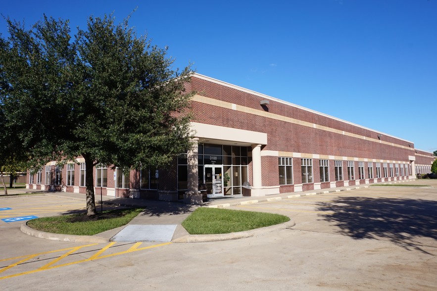 3100 Hayes Rd, Houston, TX for lease - Primary Photo - Image 1 of 4