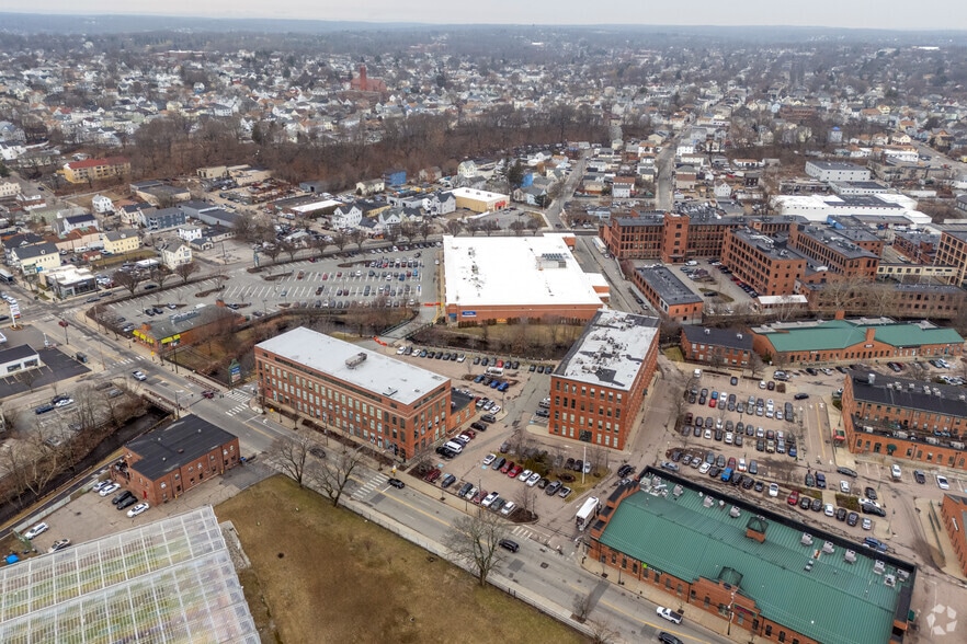 325 Valley St, Providence, RI for lease - Aerial - Image 3 of 35