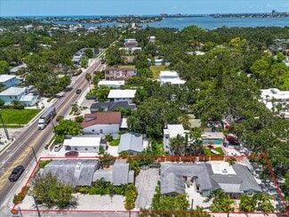 More details for 1761 Siesta Dr, Sarasota, FL - Multifamily for Sale