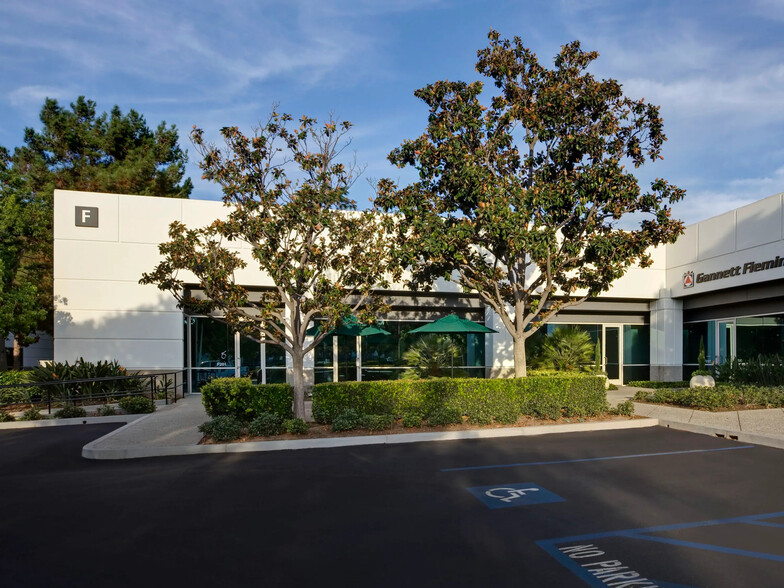 1 Technology Dr, Irvine, CA for lease - Building Photo - Image 1 of 27