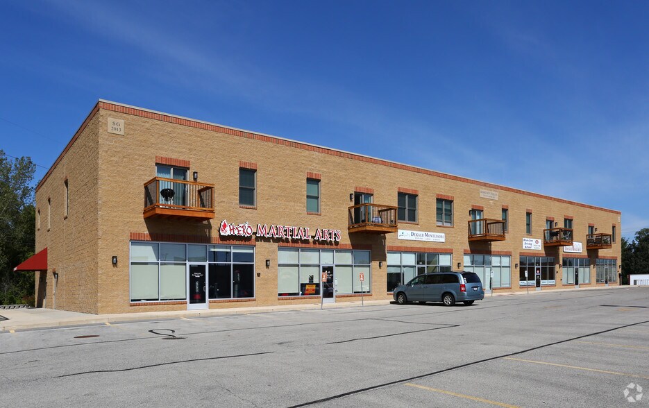 2179 Sycamore Rd, Dekalb, IL for sale - Primary Photo - Image 1 of 1