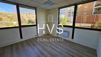 Office in Vitrolles for lease Interior Photo- Image 2 of 5