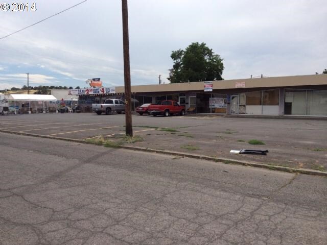 117-129 SW 18th St, Pendleton, OR for sale - Primary Photo - Image 1 of 1