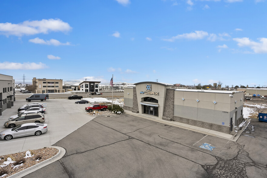 1090 Cambridge Cir, Layton, UT for sale - Building Photo - Image 3 of 19