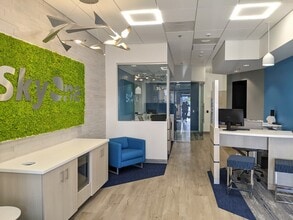 600 N Sepulveda Blvd, El Segundo, CA for lease Interior Photo- Image 1 of 4