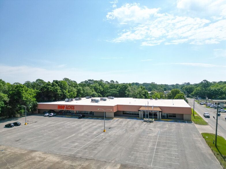 8-10 Saraland Blvd N, Saraland, AL for lease - Building Photo - Image 1 of 2