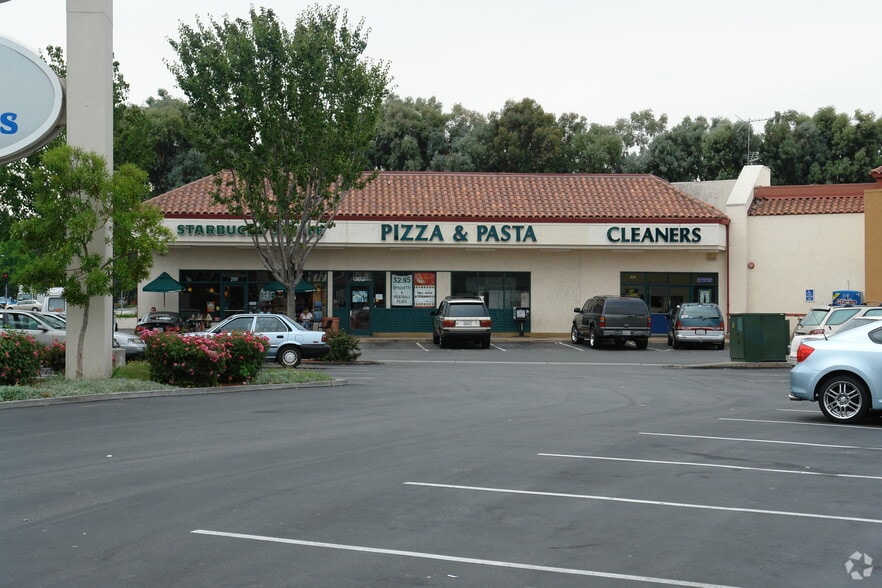 200-220 Saratoga Ave, Santa Clara, CA for lease - Building Photo - Image 3 of 5