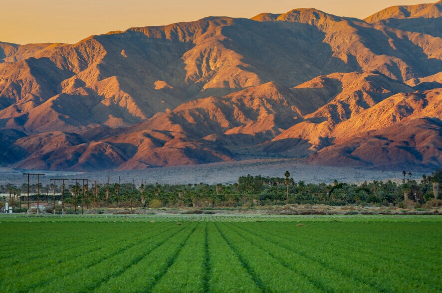 637.29 AC Seven Farmground Ranches portfolio of 7 properties for sale on LoopNet.com - Building Photo - Image 1 of 8