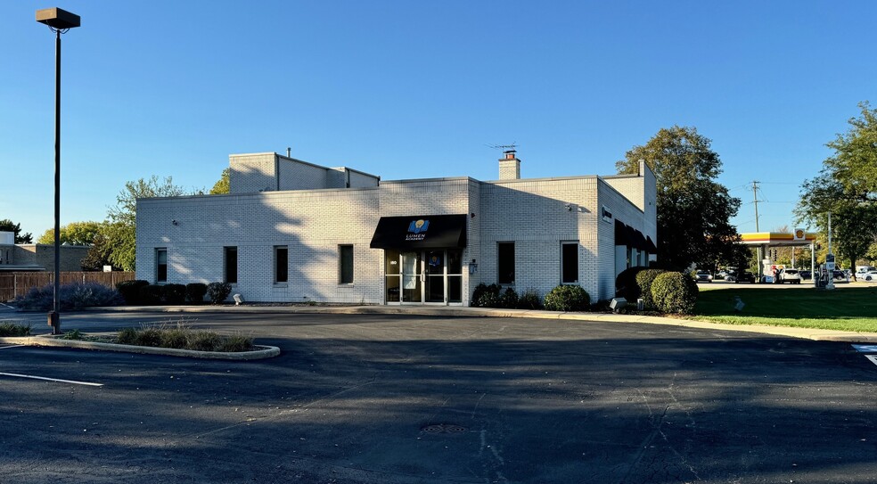 180 S 8th St, West Dundee, IL for sale - Building Photo - Image 1 of 12