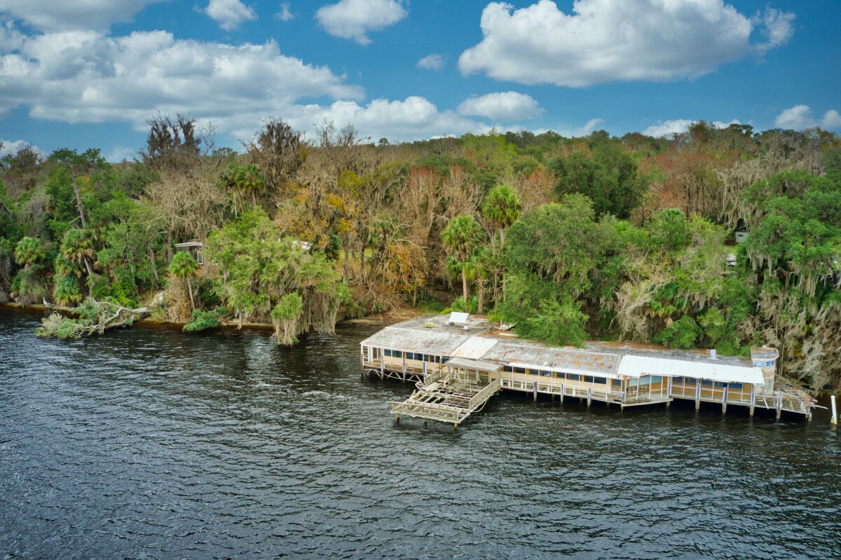 140 Shell Harbour Rd, Satsuma, FL 32189