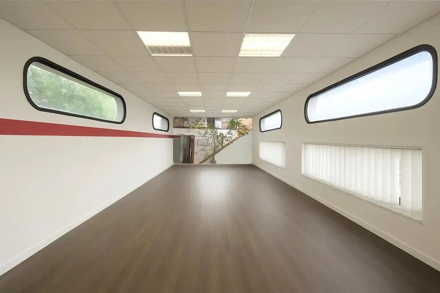 Office in Boulogne-Billancourt for lease - Building Photo - Image 2 of 7