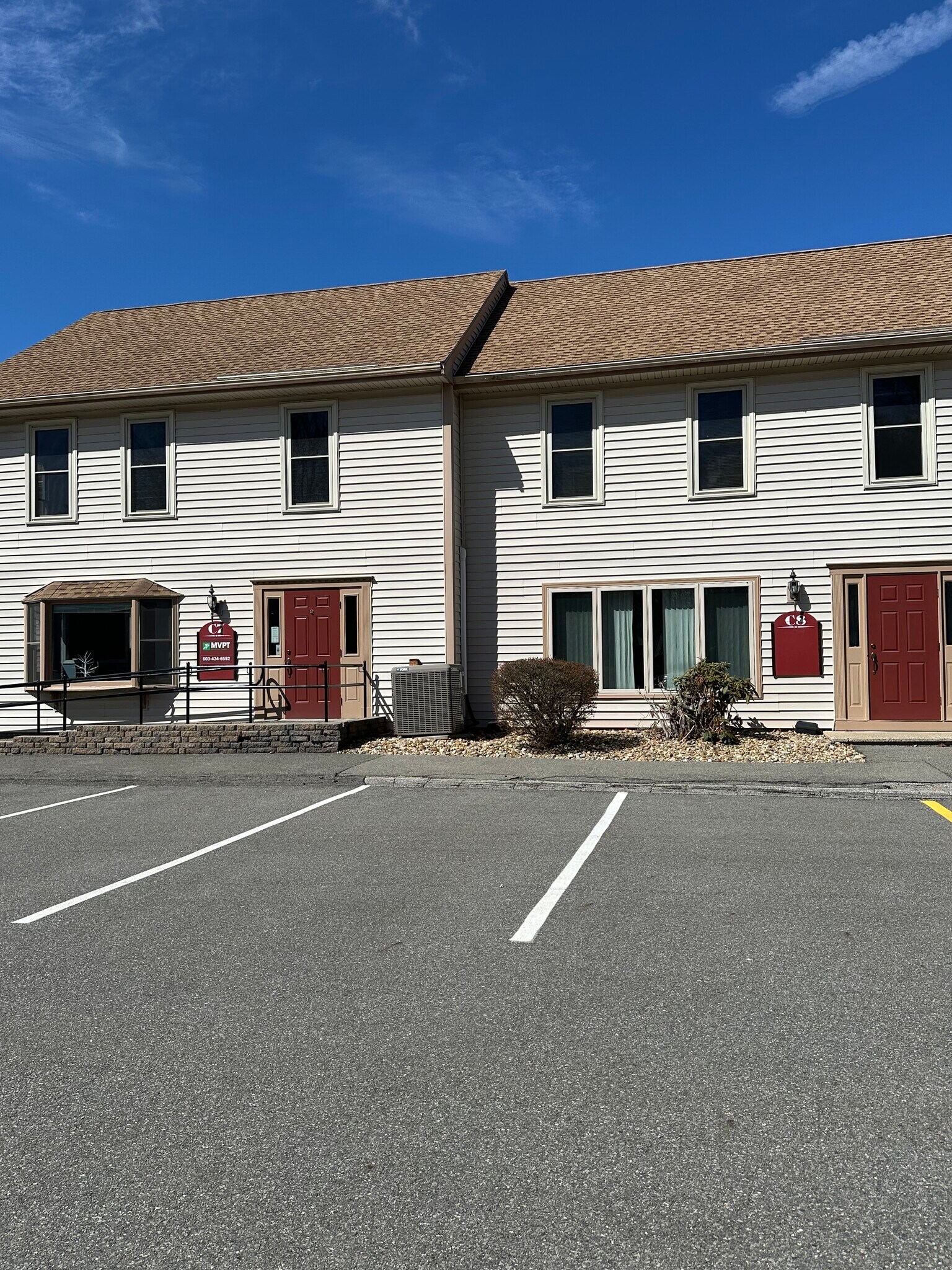 12 Parmenter Rd, Londonderry, NH for sale Building Photo- Image 1 of 1