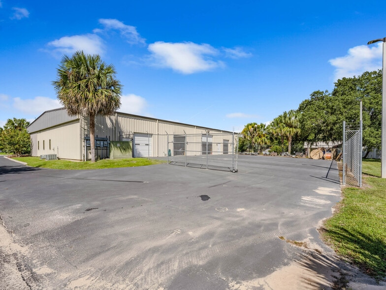 300 Richey Rd, Leesburg, FL for lease - Building Photo - Image 2 of 6