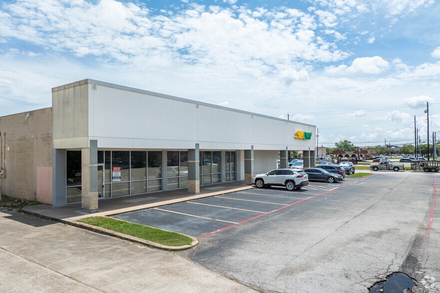 8301 Spencer Hwy, Deer Park, TX for lease - Building Photo - Image 2 of 13