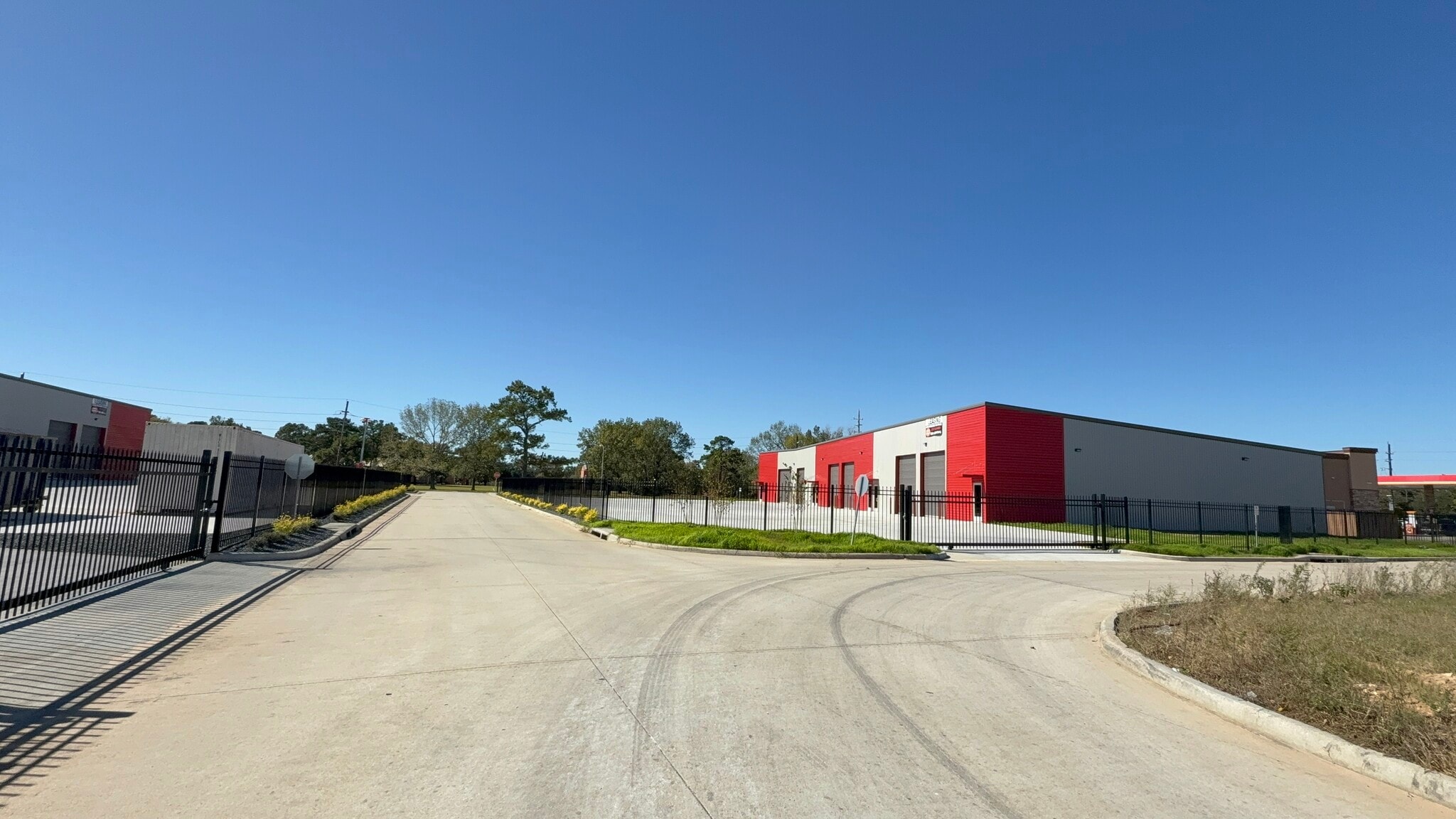 4333-4334 Kreinhop Rd, Spring, TX for lease Interior Photo- Image 1 of 11