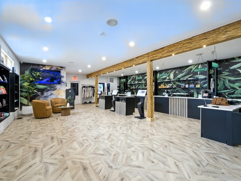 831 Hamilton St, Somerset, NJ for sale - Building Photo - Image 1 of 43