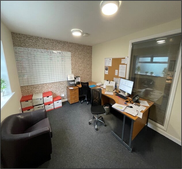 13a Scott Grove, Hamilton for sale - Interior Photo - Image 3 of 5