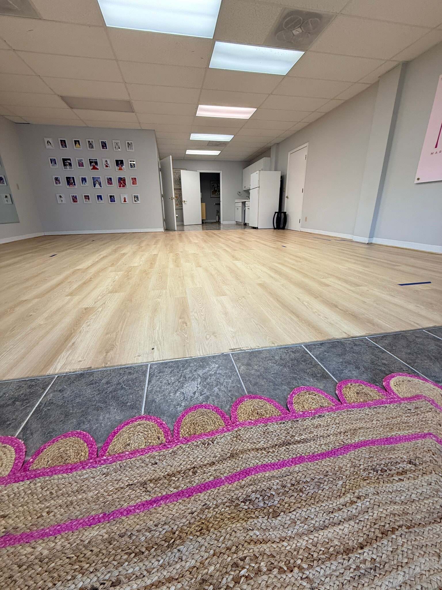 812 W Wade Hampton Blvd, Greer, SC for lease Interior Photo- Image 1 of 8