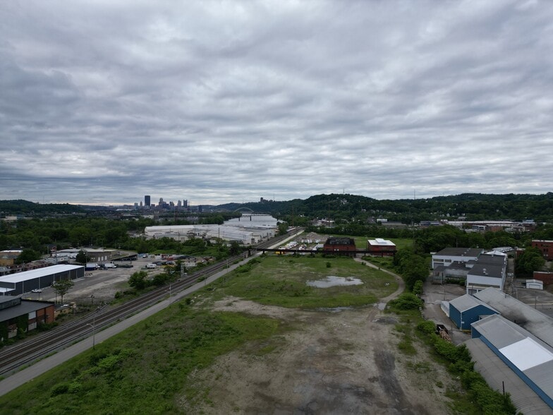 Angelina & Intermodal Way, McKees Rocks, PA for sale - Building Photo - Image 1 of 4
