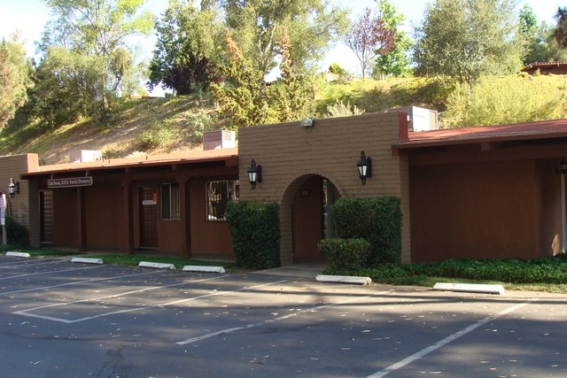 2055-2065 Arnold Way, Alpine, CA for lease - Building Photo - Image 1 of 6
